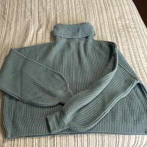 Zenan sweater size medium